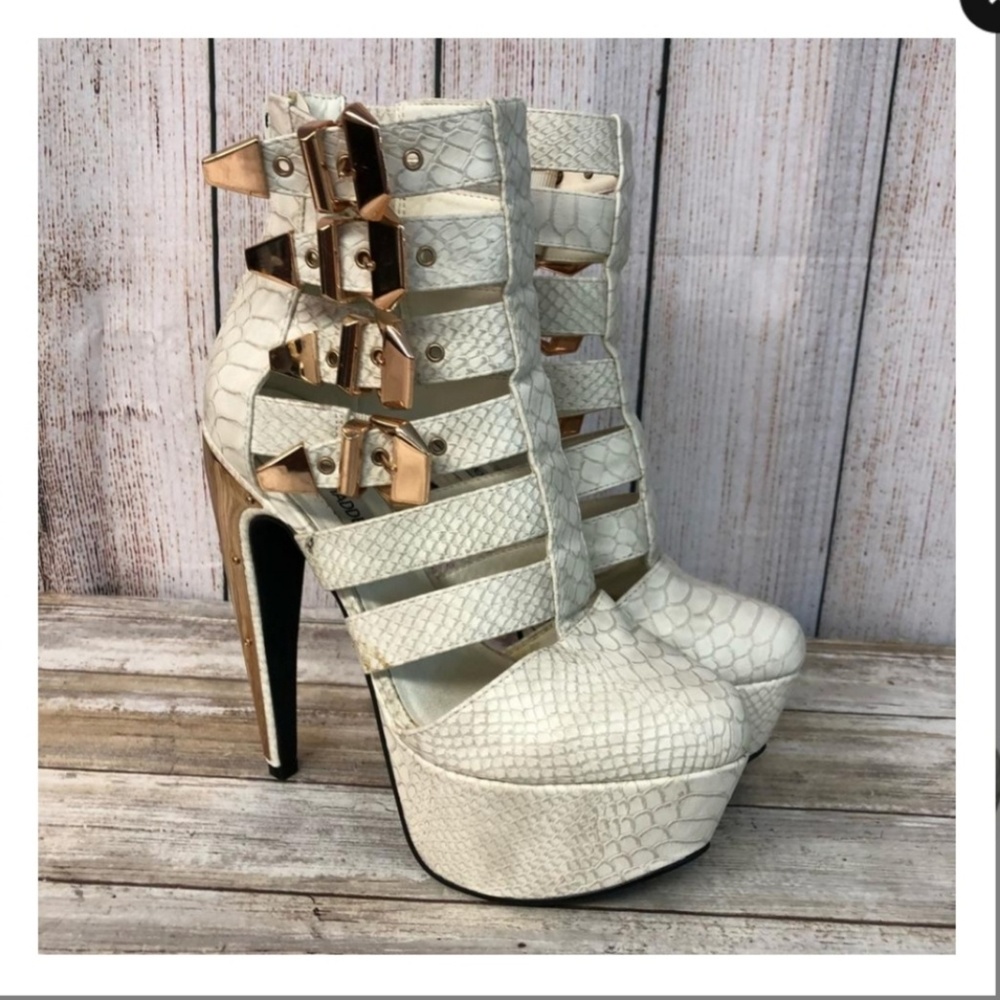 ISO white Steve madden joselyyn pump